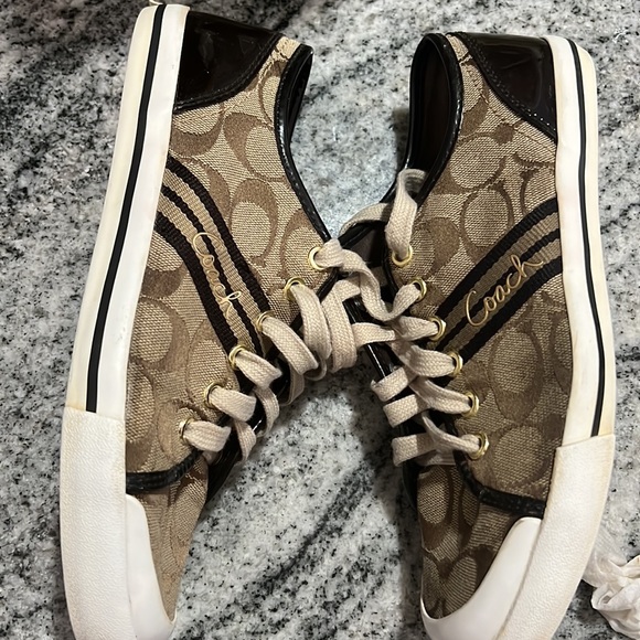 COACH SNEAKERS EUC SZ 7.5 tan and brown - Picture 5 of 8